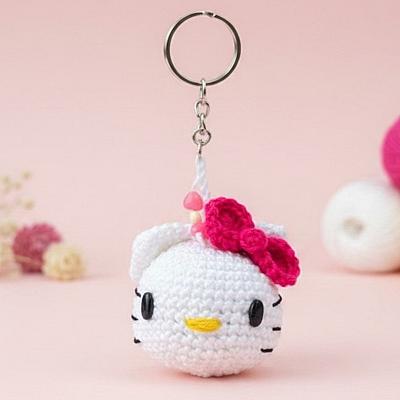 Chaveiro Hello Kitty Amigurumi – Feito à Mão em Crochê - foto 2