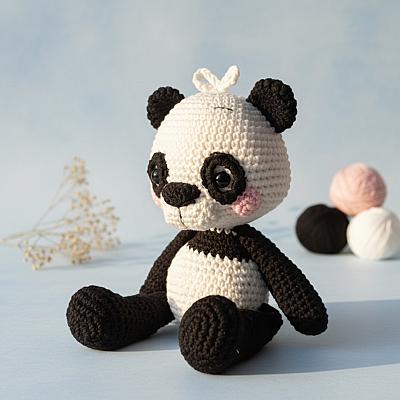 Panda Amigurumi – Boneco em Crochê Artesanal Feito à Mão