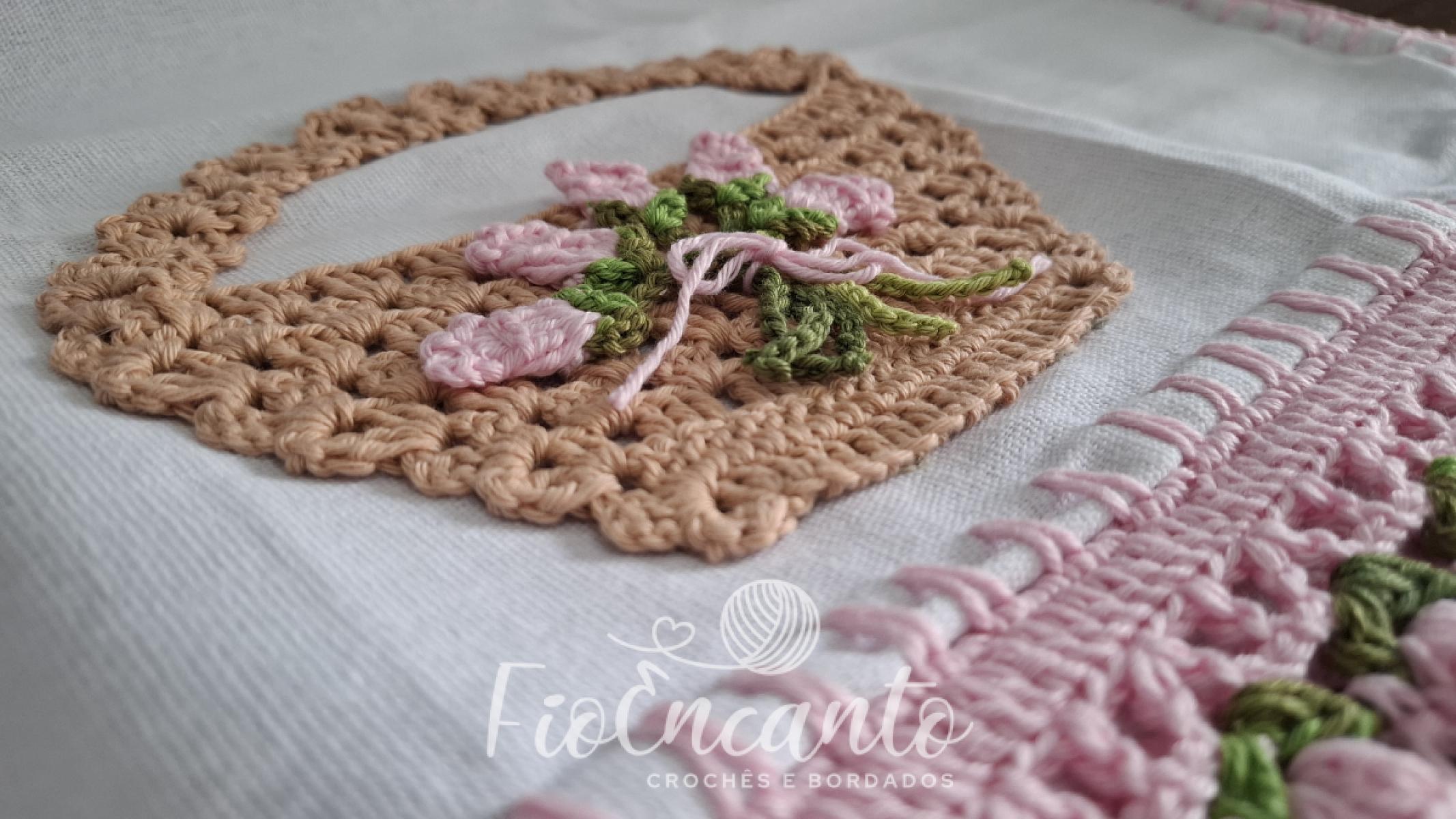 Pano de Copa Barrado em Crochê – Tulipa Rosa | Artesanal Delicado para Cozinha — foto 3