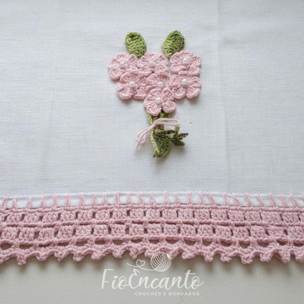 Pano de Copa Barrado Simples com Flor Rosa | Artesanal Delicado — foto 2