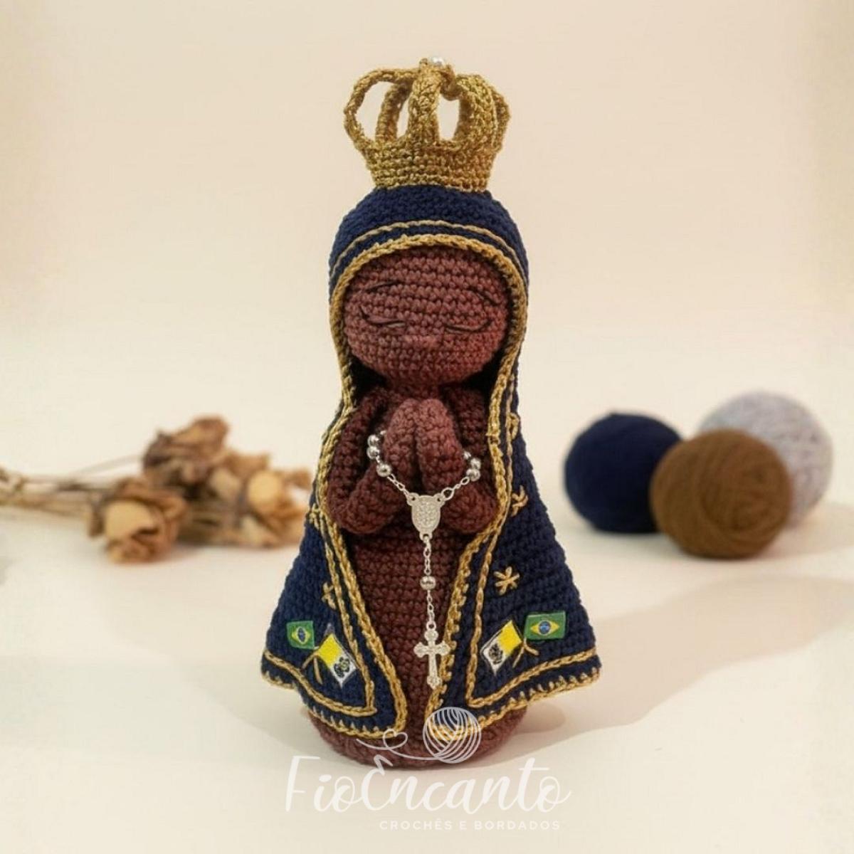 Nossa Senhora Aparecida Amigurumi Imagem em Crochê Artesanal Feita à Mão — foto 1