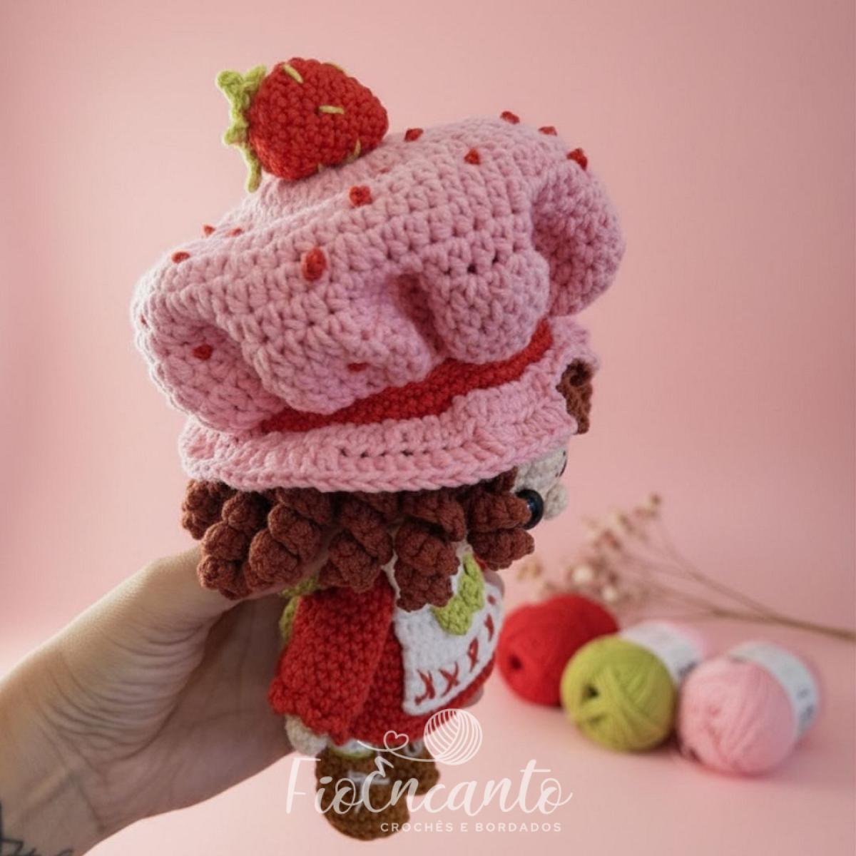 Moranguinho Amigurumi – Boneca em Crochê Feita à Mão — foto 4
