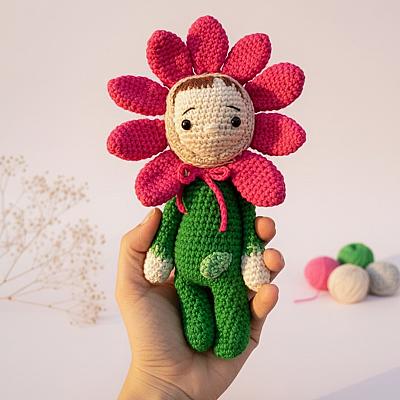 Menina Florzinha Pink Amigurumi – Boneca em Crochê Feita à Mão