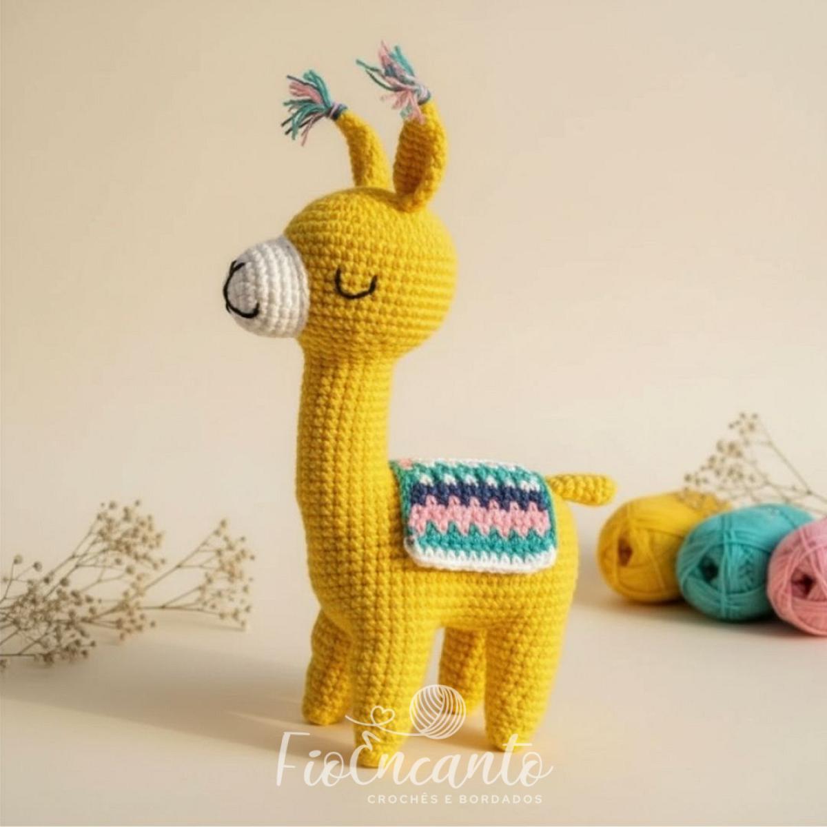 Lhama Amigurumi Amarela – Pelúcia em Crochê Artesanal Feita à Mão — foto 2