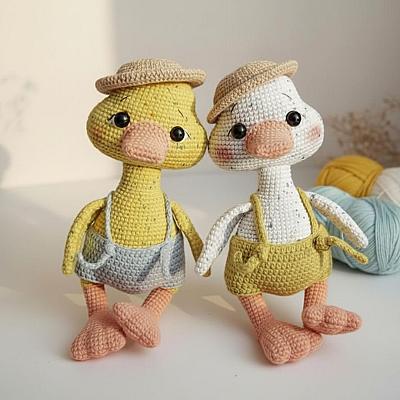 Casal Patinhos Apaixonados Kit Amigurumi – Dupla em Crochê Artesanal Feita à Mão - foto 2