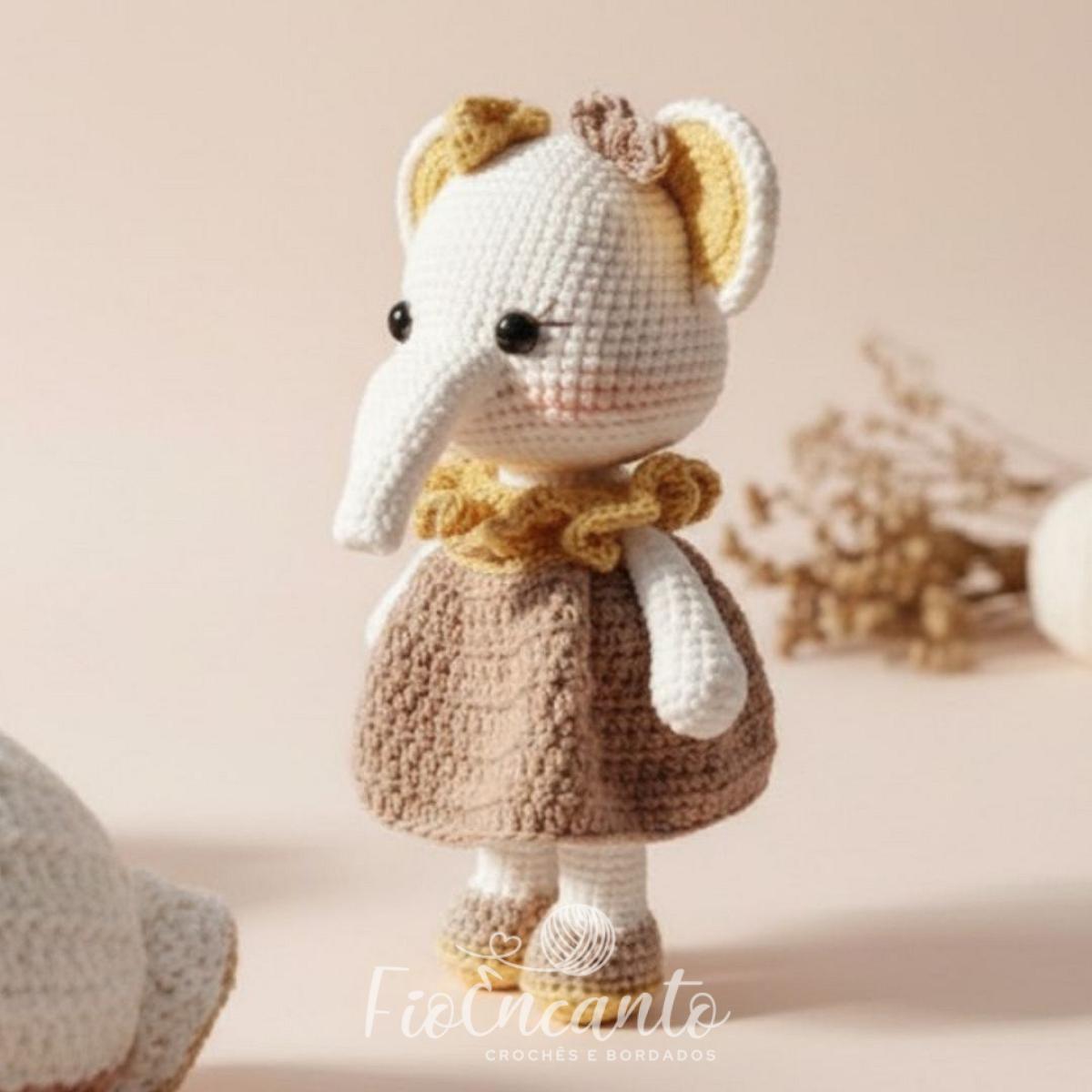 Amigurumi Elefantinha Elli Boneca de Crochê Artesanal Exclusiva | Fio Encanto — foto 2
