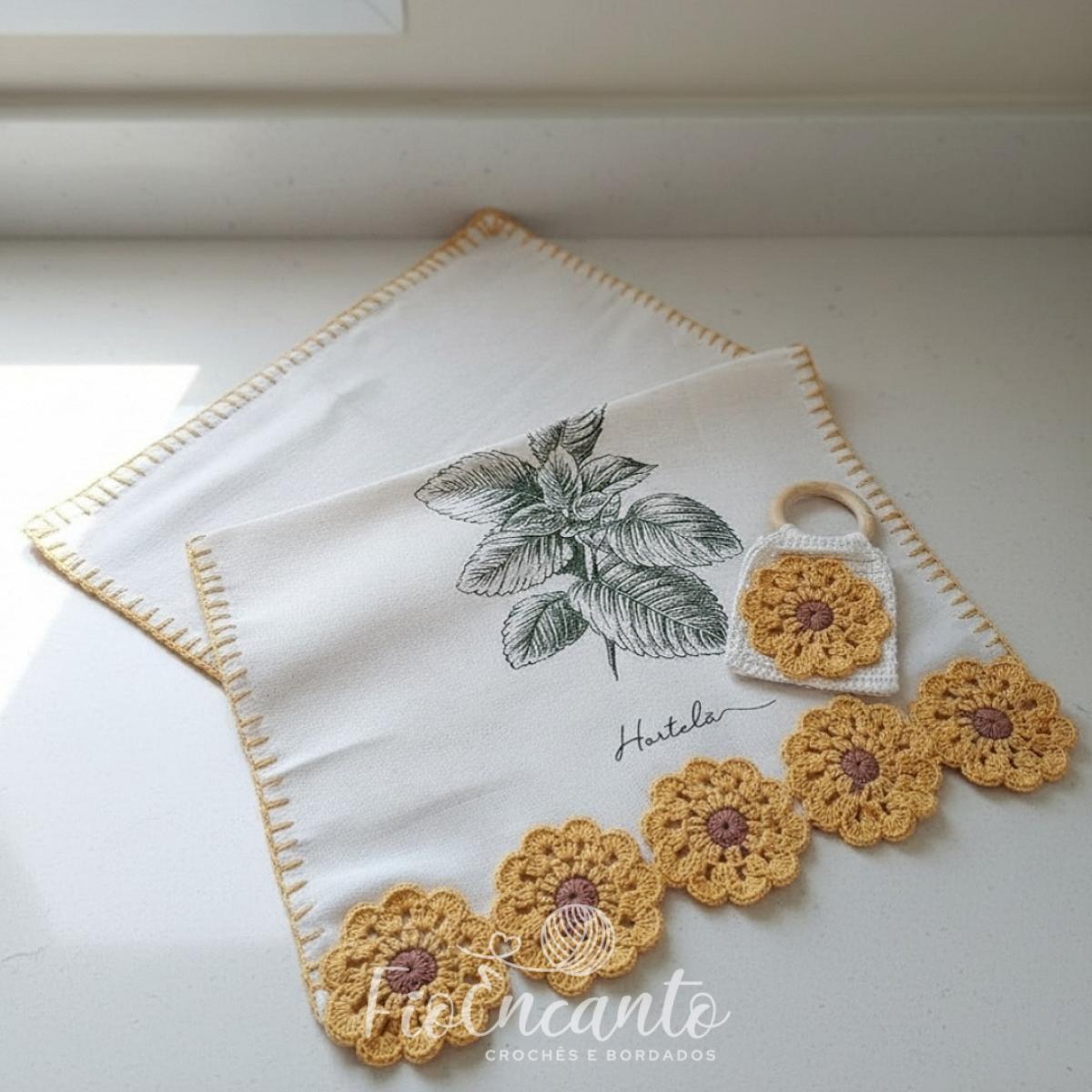 Pano de Copa Girasol Artesanal Fio Encanto: Toque de Sol e Charme na Sua Cozinha — foto 1