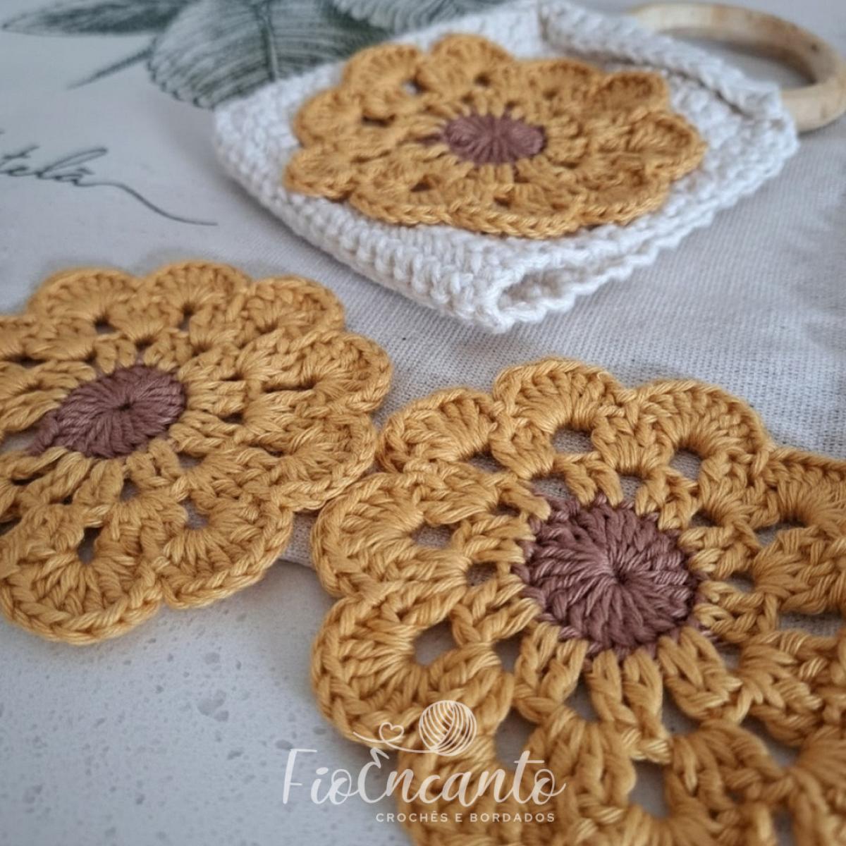Pano de Copa Girasol Artesanal Fio Encanto: Toque de Sol e Charme na Sua Cozinha — foto 4