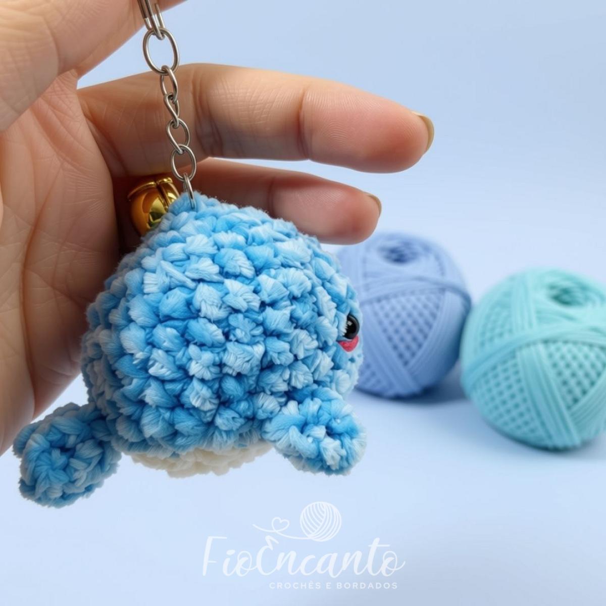 Chaveiro de Baleia Azul Amigurumi Fofinha e Delicada para Bolsas | Fio Encanto — foto 4