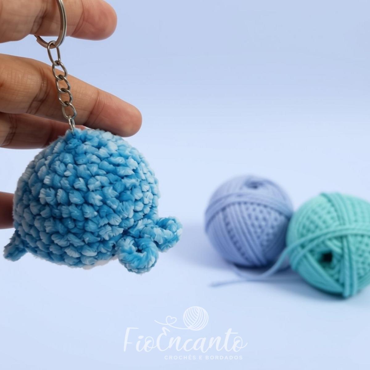 Chaveiro de Baleia Azul Amigurumi Fofinha e Delicada para Bolsas | Fio Encanto — foto 7