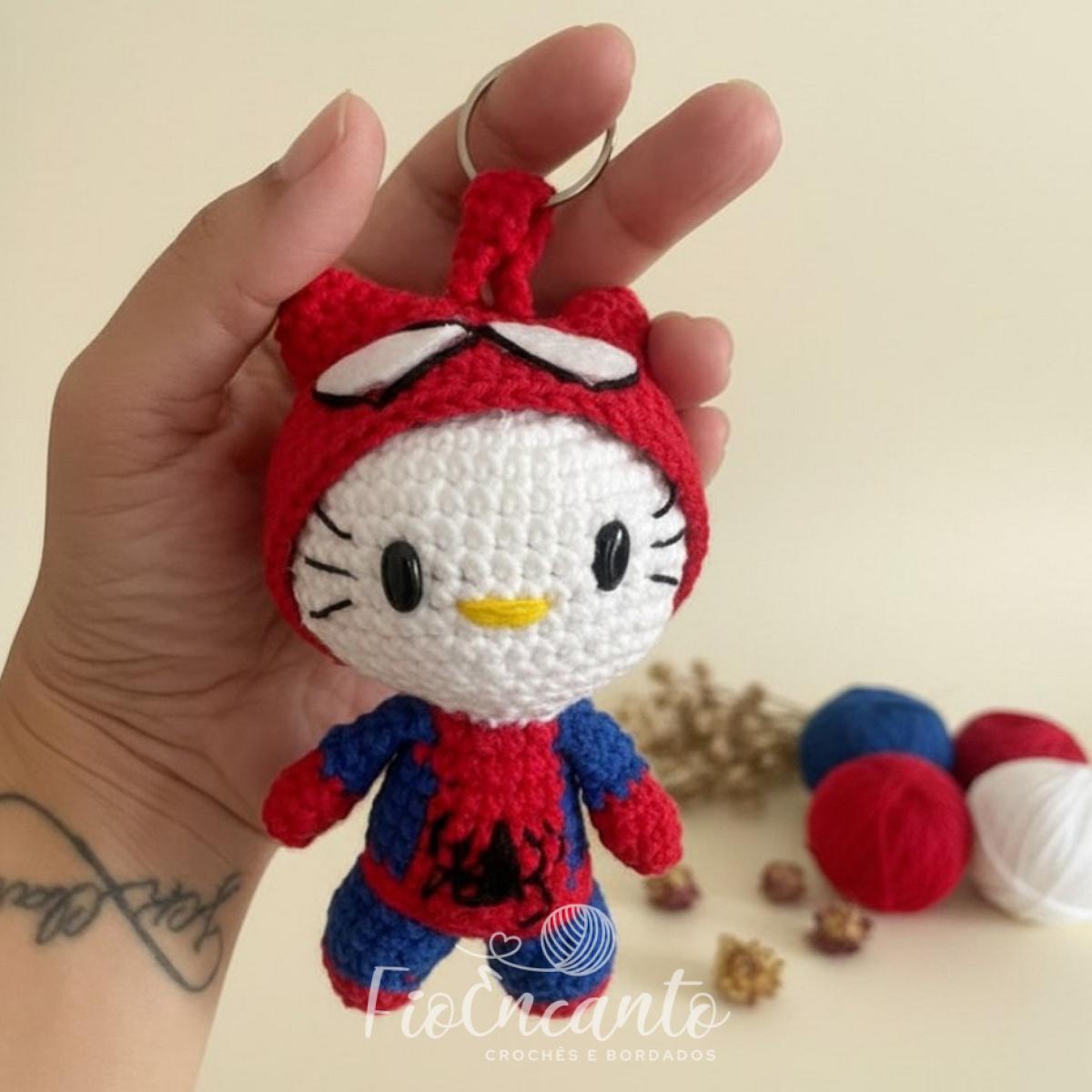 Chaveiro Hello Kitty Aranha Amigurumi — foto 1
