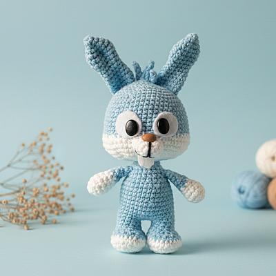 Coelho Amigurumi – Coelhinho Azul em Crochê Artesanal Feito à Mão